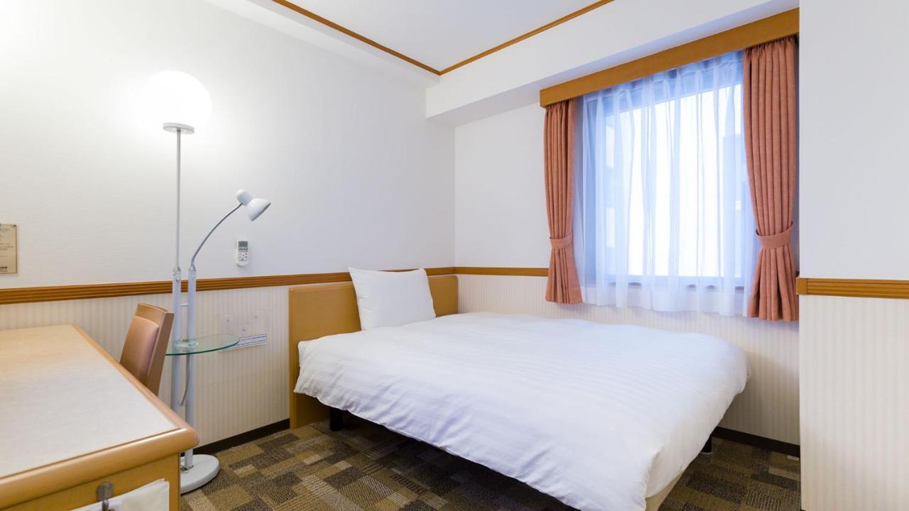 Toyoko Inn Okinawa Naha Asahibashi Ekimae Esterno foto
