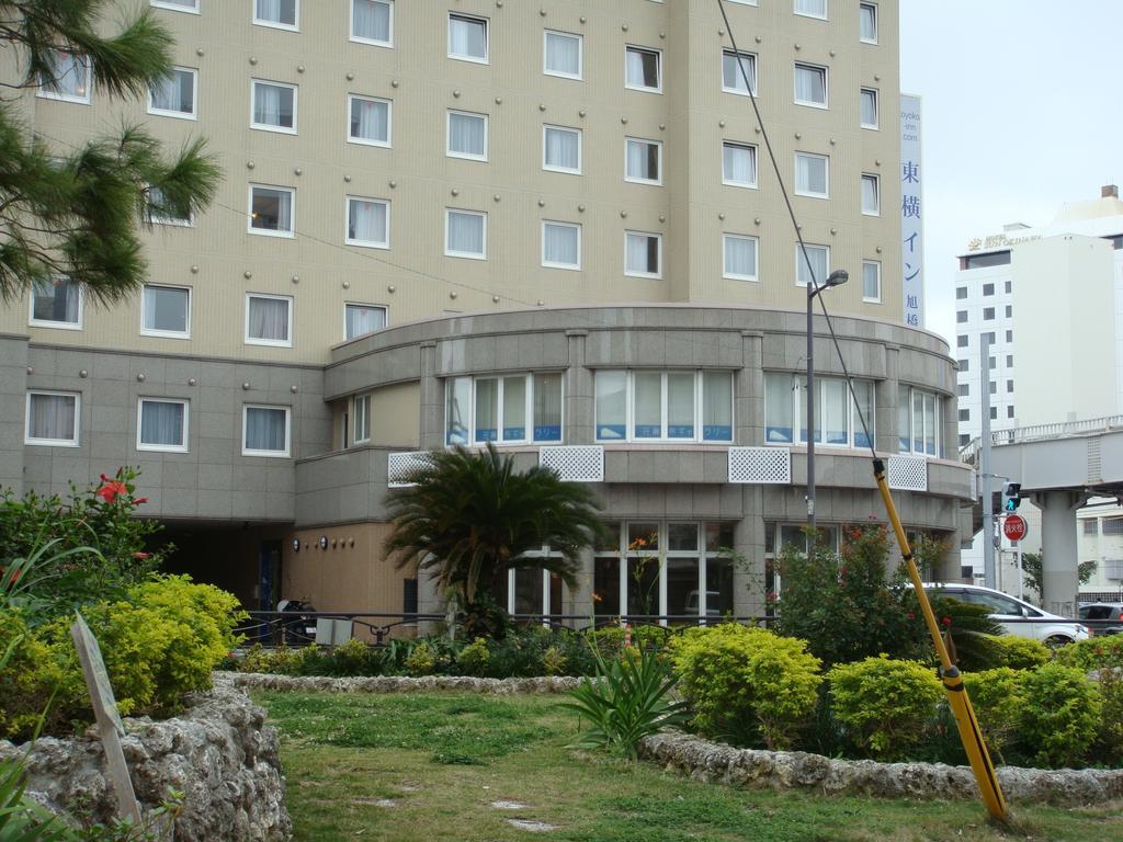 Toyoko Inn Okinawa Naha Asahibashi Ekimae Esterno foto