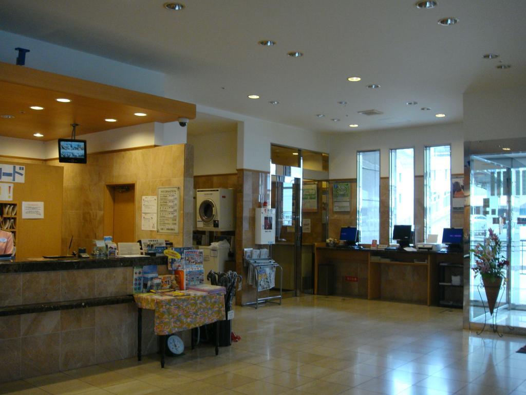 Toyoko Inn Okinawa Naha Asahibashi Ekimae Esterno foto